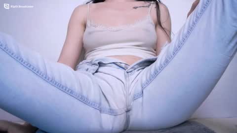 Beatrice Moan from LovenseWet from Tip MenuOpen for Private online show from March 12, 7:02 am