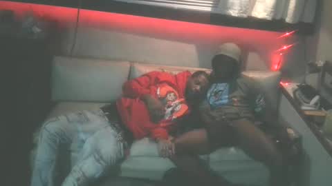 wetdreamz101 online show from November 26, 3:07 am