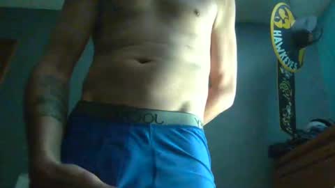 Snapshot of wetduck77777 chatting on November 6, 8:15 am wetduck77777 online show from November 6, 8:15 am