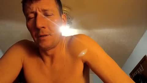 Snapshot of wetduck77777 chatting on February 21, 9:32 am wetduck77777 online show from February 21, 9:32 am