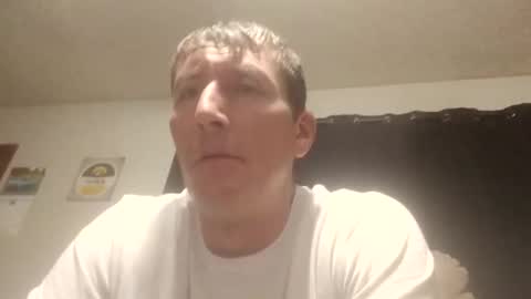 Snapshot of wetduck77777 chatting on May 10, 9:25 am wetduck77777 online show from May 10, 9:25 am