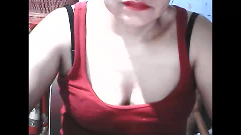 Snapshot of wethornypussy4u chatting on October 18, 10:32 pm wethornypussy4u online show from October 18, 10:32 pm