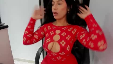 Snapshot of wetmoanl chatting on May 13, 3:31 pm Megan Raves online show from May 13, 3:31 pm