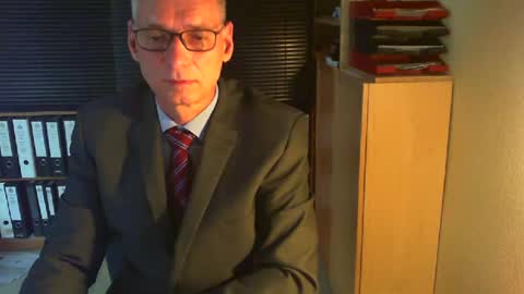 Snapshot of wetsuitedman chatting on July 30, 4:39 pm Franz online show from July 30, 4:39 pm
