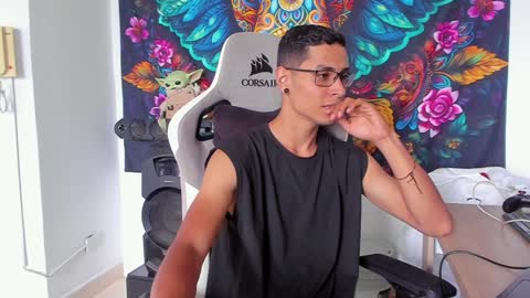 Snapshot of wexx_ chatting on January 11, 6:44 pm wex online show from January 11, 6:44 pm