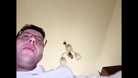 stoffy online show from December 3, 9:55 am