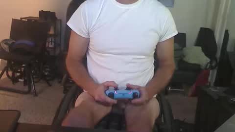 Snapshot of wheelhorny chatting on October 25, 5:08 pm wheelhorny online show from October 25, 5:08 pm