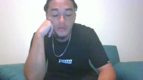 whiiteprince online show from December 18, 5:52 pm