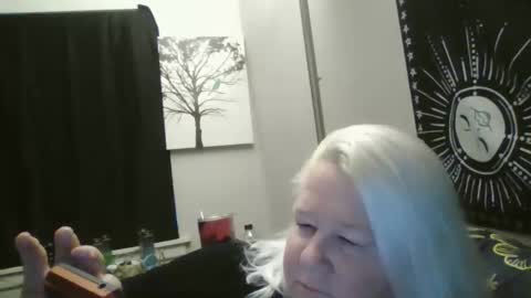 Snapshot of whipsnap19 chatting on April 14, 12:44 pm whipsnap19 online show from April 14, 12:44 pm