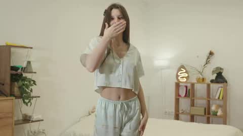 Naomi online show from April 13, 2:28 am