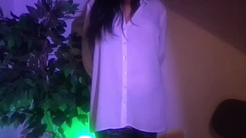 Mel online show from October 28, 9:39 pm