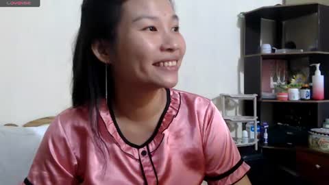 Snapshot of whisperinrain chatting on July 8, 12:31 pm whisperinrain online show from July 8, 12:31 pm