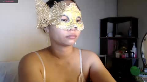 Snapshot of whisperinrain chatting on July 15, 9:20 pm whisperinrain online show from July 15, 9:20 pm