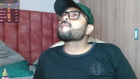 Snapshot of whispers_caplan chatting on January 14, 10:02 pm yors online show from January 14, 10:02 pm