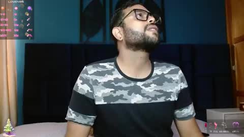 Snapshot of whispers_caplan chatting on January 22, 8:38 pm yors online show from January 22, 8:38 pm