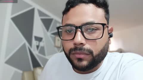 Snapshot of whispers_caplan chatting on February 23, 5:54 pm yors online show from February 23, 5:54 pm