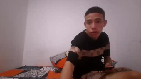 Snapshot of white_boy84723 chatting on March 15, 3:01 am white boy online show from March 15, 3:01 am