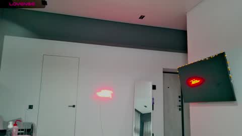 Max online show from December 22, 3:25 am