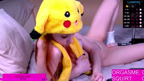 white_widow_ online show from February 18, 11:39 am