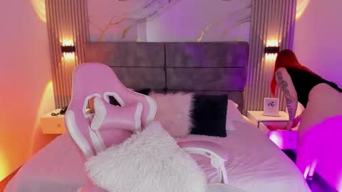 whiteatenea online show from February 18, 3:24 am