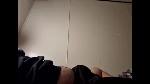 whiteboi9284 online show from December 5, 2:42 am