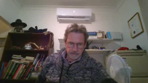 Snapshot of whiteboomer chatting on June 12, 10:47 am whiteboomer online show from June 12, 10:47 am