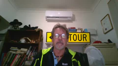 Snapshot of whiteboomer chatting on June 15, 12:40 pm whiteboomer online show from June 15, 12:40 pm