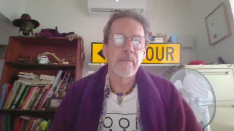 Snapshot of whiteboomer chatting on June 21, 3:31 am whiteboomer online show from June 21, 3:31 am