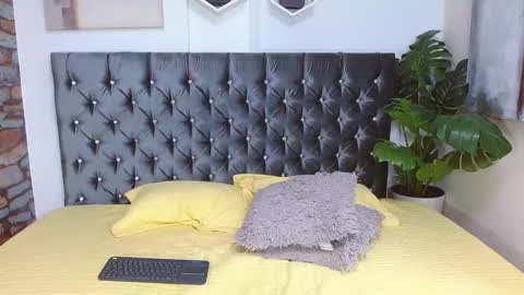 Dylan white online show from February 15, 9:04 pm