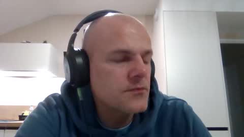 Snapshot of whiteeaglesrb chatting on January 6, 4:21 pm whiteeaglesrb online show from January 6, 4:21 pm