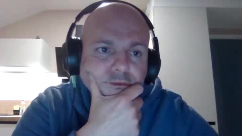 Snapshot of whiteeaglesrb chatting on February 14, 4:48 pm whiteeaglesrb online show from February 14, 4:48 pm