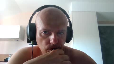Snapshot of whiteeaglesrb chatting on July 14, 10:09 am whiteeaglesrb online show from July 14, 10:09 am