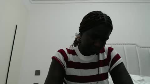 whitenightandqueen online show from April 14, 8:59 pm