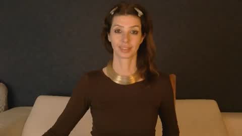 White Queen online show from September 13, 6:51 pm