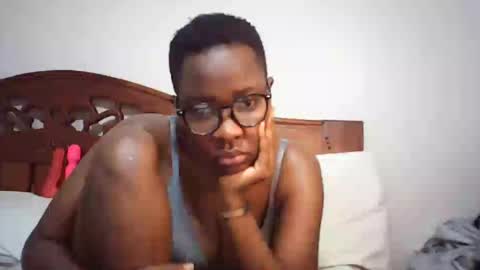 whitney_ly online show from August 6, 6:15 am