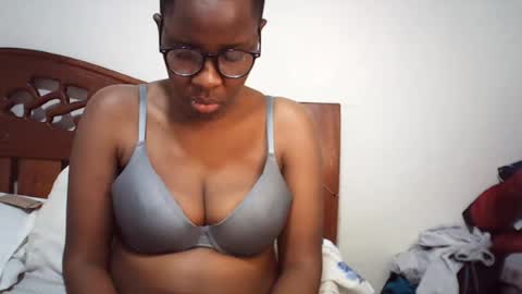 whitney_ly online show from August 6, 6:54 pm