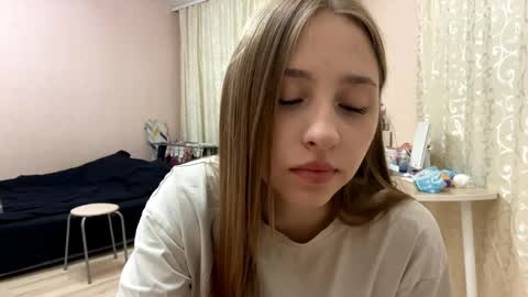 Vicky online show from April 22, 7:59 pm