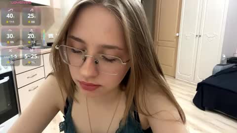 Vicky online show from April 25, 7:11 pm