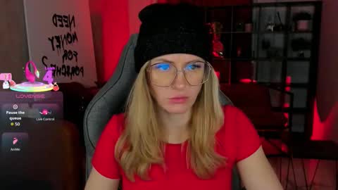 Snapshot of whitneypunnch chatting on February 2, 3:11 pm whitneypunnch online show from February 2, 3:11 pm