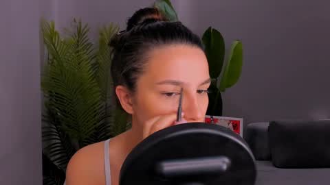 whoislulu online show from December 14, 7:25 pm