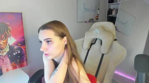 Abby  online show from December 10, 4:13 am