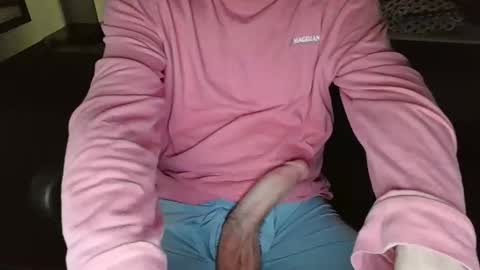 Snapshot of whynot8806 chatting on February 27, 6:13 am whynot8806 online show from February 27, 6:13 am