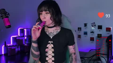 Snapshot of whysosweet chatting on February 16, 1:03 am iggy iggz online show from February 16, 1:03 am