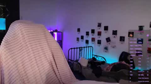 iggy iggz online show from February 11, 2:49 am