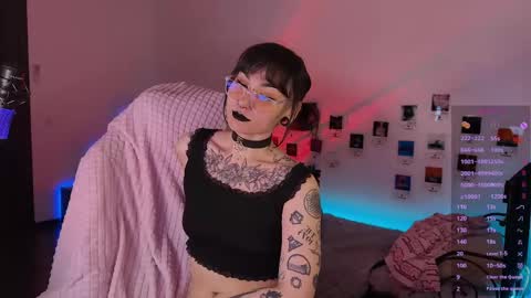 iggy iggz online show from March 23, 7:40 pm