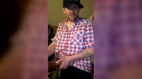 Snapshot of whyte421969 chatting on May 14, 1:18 pm whyte421969 online show from May 14, 1:18 pm