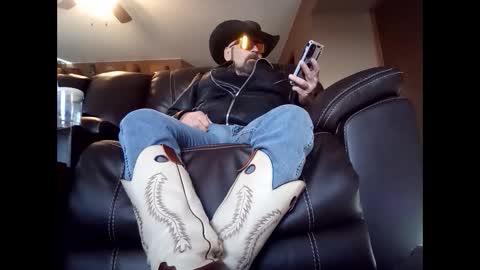 wibootdude online show from December 3, 7:44 pm