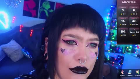 Snapshot of wickedxqueen chatting on December 20, 4:31 am Laura  online show from December 20, 4:31 am