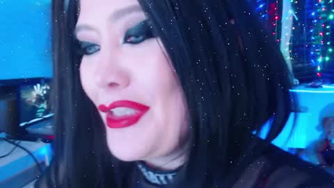 Snapshot of wickedxqueen chatting on January 12, 4:42 am Laura  online show from January 12, 4:42 am