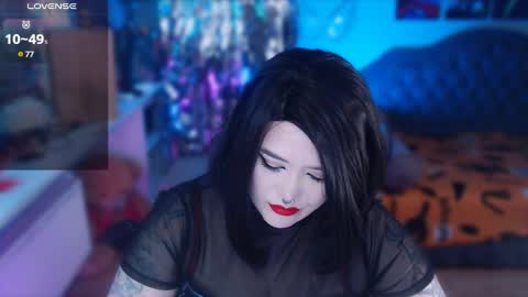 Snapshot of wickedxqueen chatting on January 25, 8:00 am Laura  online show from January 25, 8:00 am